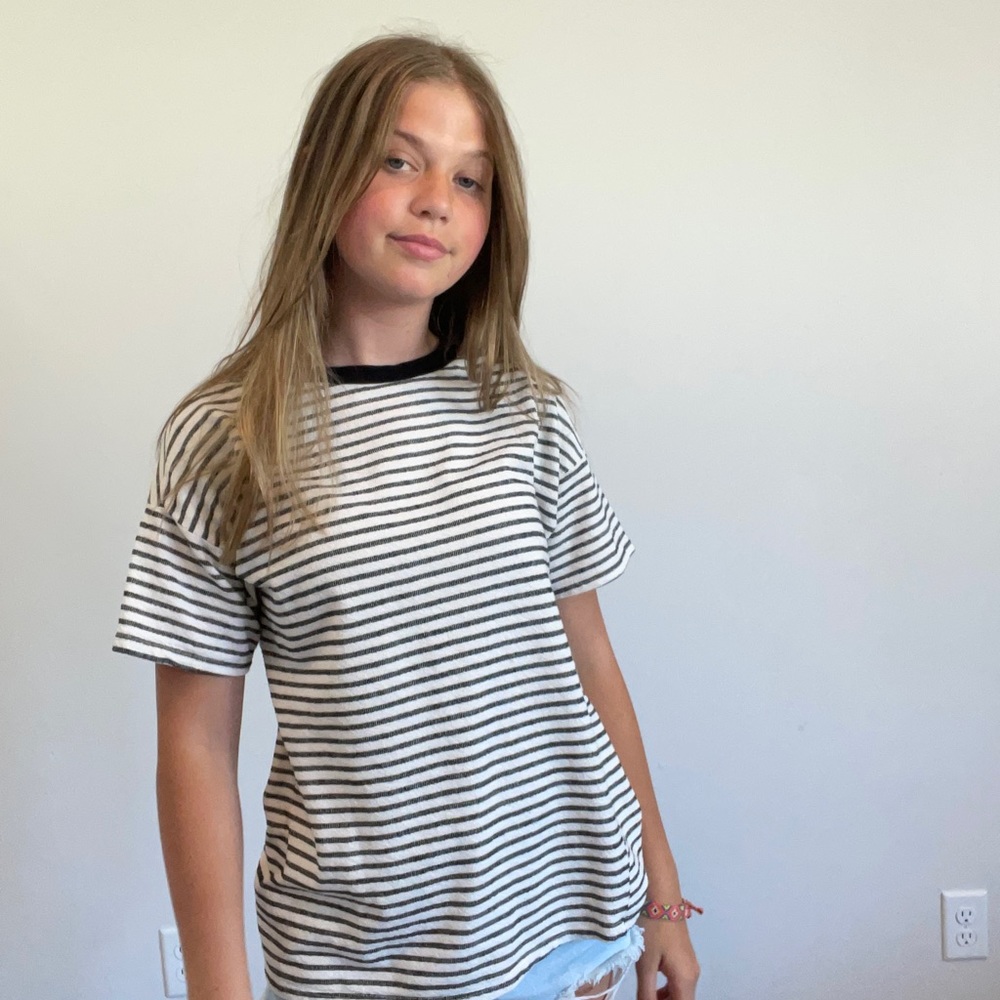 BASIC STRIPED ROOLEE TEE SIZE M